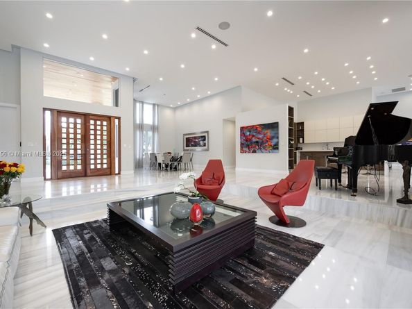 3425 Saddlebrook Ln, Weston FL 33331