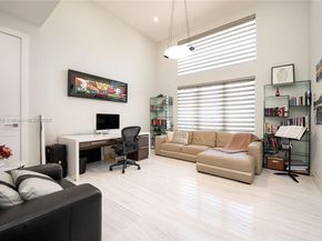 3425 Saddlebrook Ln, Weston FL 33331