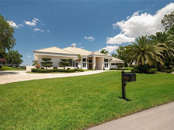 3425 Saddlebrook Ln, Weston FL 33331
