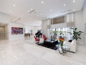3425 Saddlebrook Ln, Weston FL 33331