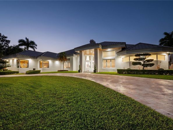3425 Saddlebrook Ln, Weston FL 33331