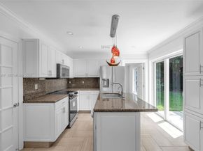 Undisclosed Address #A12004967, Oakland Park FL 33334