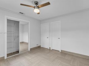 Undisclosed Address #A12004967, Oakland Park FL 33334