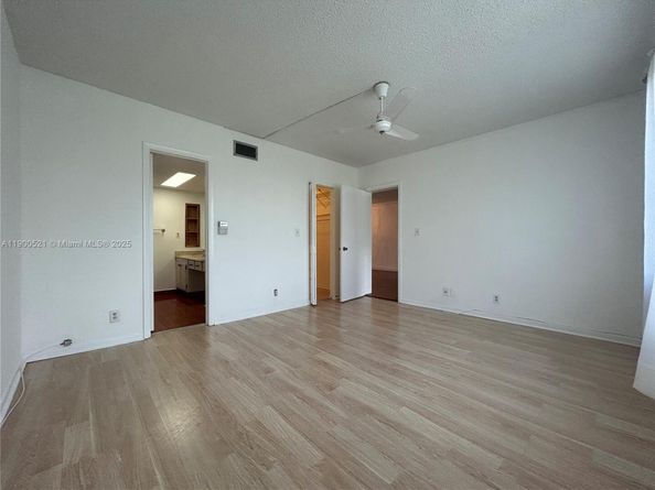 6005 Del Lago Cir 210, Sunrise FL 33313