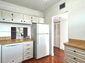 6005 Del Lago Cir 210, Sunrise FL 33313