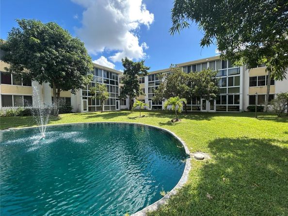 6005 Del Lago Cir 210, Sunrise FL 33313