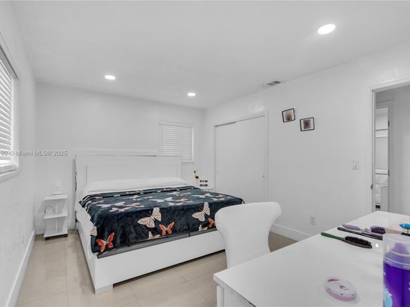4510 NW 168th Ter, Miami Gardens FL 33055