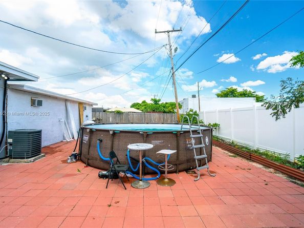 4510 NW 168th Ter, Miami Gardens FL 33055