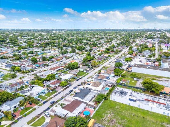 4510 NW 168th Ter, Miami Gardens FL 33055