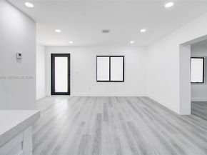 13885 NW 5th Ave, North Miami FL 33168