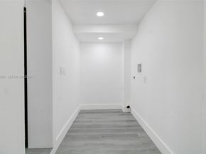 13885 NW 5th Ave, North Miami FL 33168