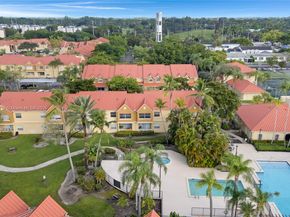 18350 NW 68th Ave F, Hialeah FL 33015