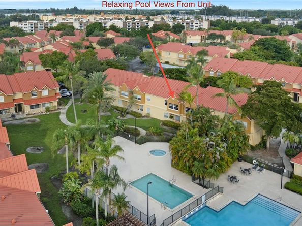 18350 NW 68th Ave F, Hialeah FL 33015