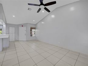 18350 NW 68th Ave F, Hialeah FL 33015