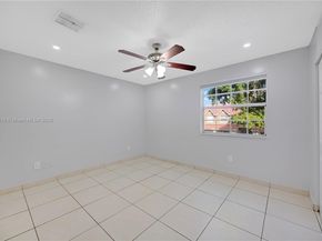 18350 NW 68th Ave F, Hialeah FL 33015
