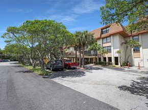 671 NE 195th St 114E, Miami FL 33179