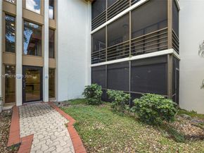 671 NE 195th St 114E, Miami FL 33179