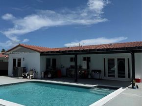 10333 SW 6th St, Sweetwater FL 33174