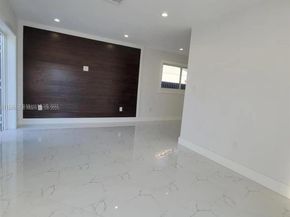 10333 SW 6th St, Sweetwater FL 33174