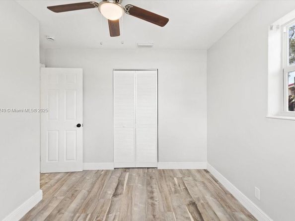 4131 NW 13th Ave, Oakland Park FL 33309