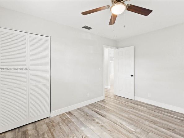 4131 NW 13th Ave, Oakland Park FL 33309