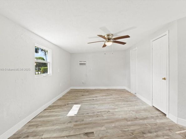 4131 NW 13th Ave, Oakland Park FL 33309