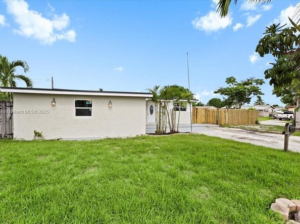 4131 NW 13th Ave, Oakland Park FL 33309
