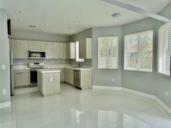 1940 SE 21st Ct, Homestead FL 33035
