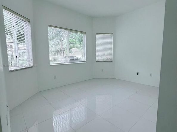1940 SE 21st Ct, Homestead FL 33035