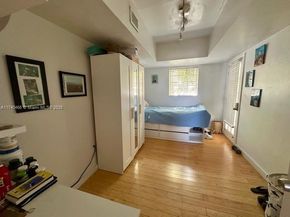 940 7th St D, Miami Beach FL 33139