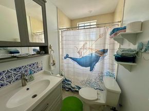 940 7th St D, Miami Beach FL 33139