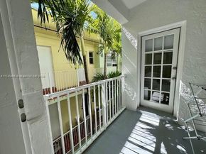 940 7th St D, Miami Beach FL 33139