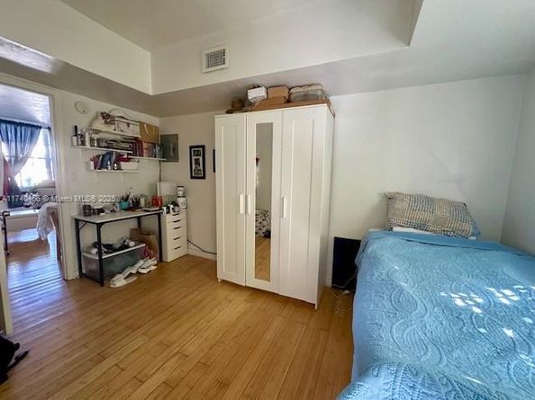 940 7th St D, Miami Beach FL 33139