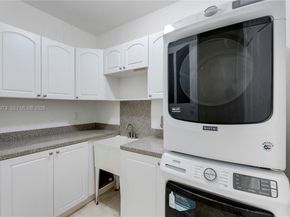 8561 SW 167th Ter, Palmetto Bay FL 33157