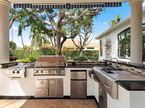 8561 SW 167th Ter, Palmetto Bay FL 33157