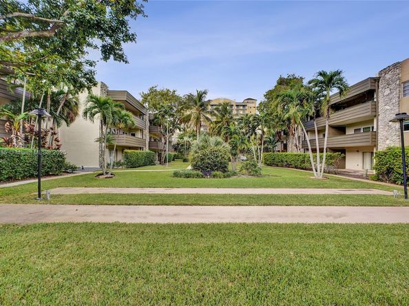 8335 SW 72nd Ave 205D, Miami FL 33143