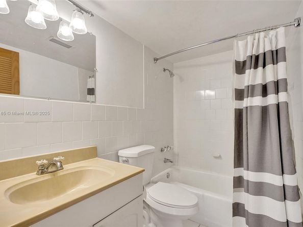 8335 SW 72nd Ave 205D, Miami FL 33143