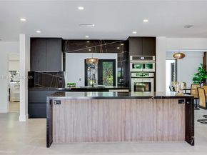 1925 NE 208th Ter, Miami FL 33179