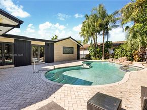 1925 NE 208th Ter, Miami FL 33179