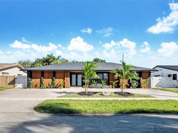 1925 NE 208th Ter, Miami FL 33179