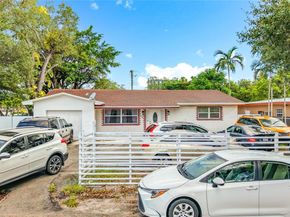 605 NE 164th St, Miami FL 33162