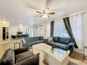 605 NE 164th St, Miami FL 33162