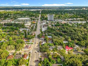 605 NE 164th St, Miami FL 33162