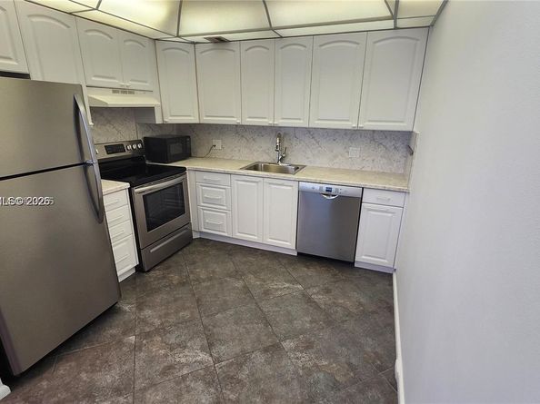 4065 N Lyndhurst N 4065, Deerfield Beach FL 33442