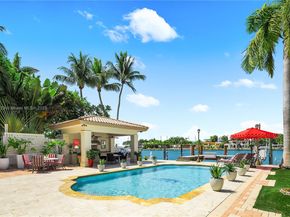 66 S Hibiscus Dr, Miami Beach FL 33139