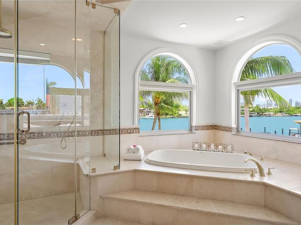 66 S Hibiscus Dr, Miami Beach FL 33139