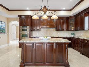 66 S Hibiscus Dr, Miami Beach FL 33139