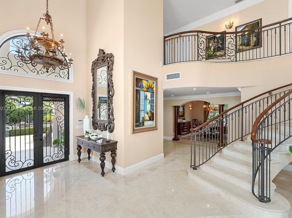 66 S Hibiscus Dr, Miami Beach FL 33139
