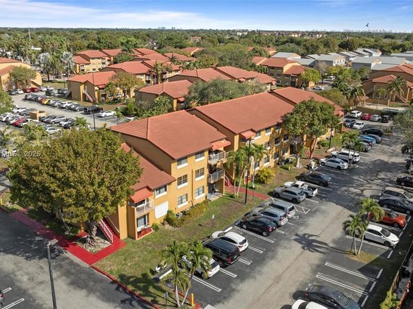 15600 SW 80th St L203, Miami FL 33193