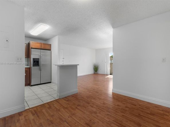 15600 SW 80th St L203, Miami FL 33193